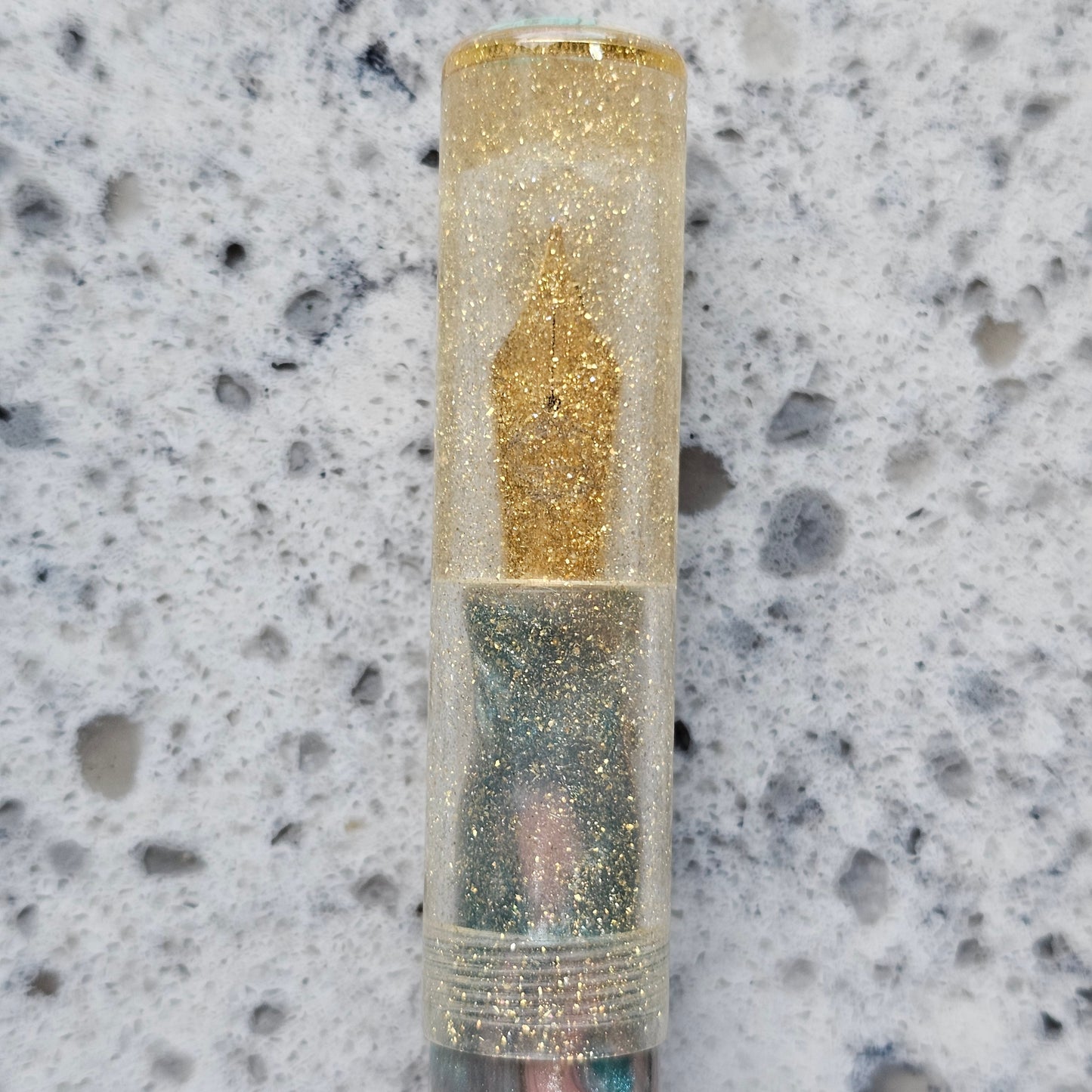 Toni's Towel Floral Finial Fountain Pen