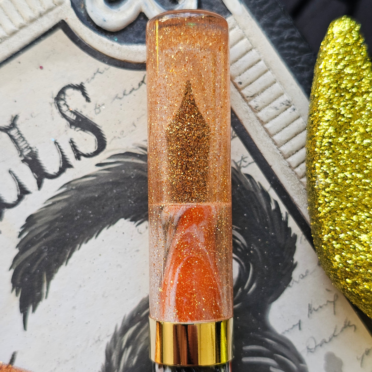 Spooky Sparkle Floral Finial (Med Nib)