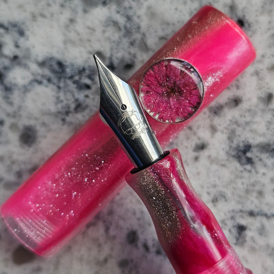 Frosted Carnation Floral Rollstop