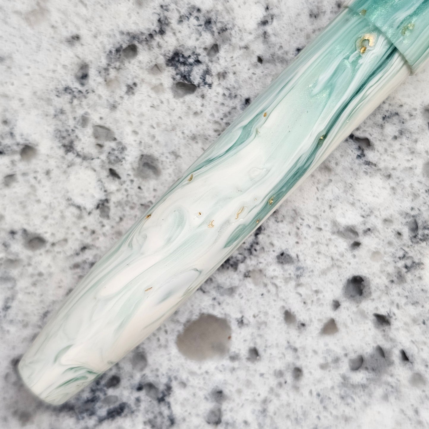 Gilded Menthe Koi Floral Finial Fountain Pen