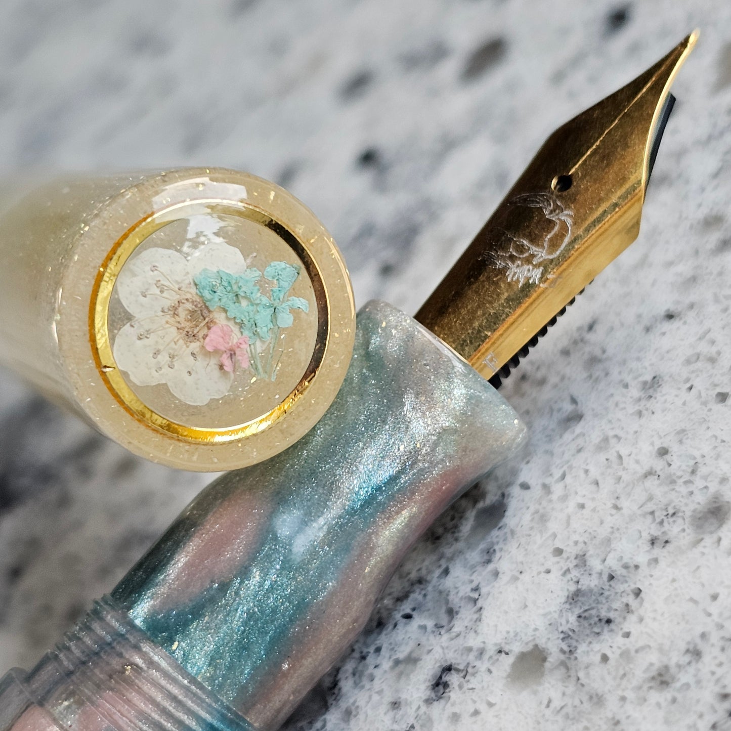 Toni's Towel Floral Finial Fountain Pen